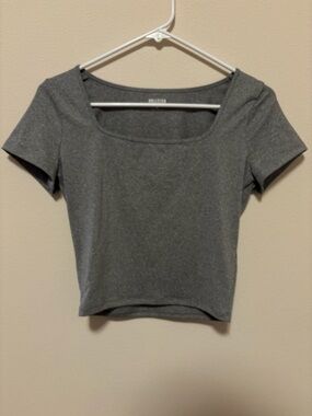 Hollister Charcoal Scoop Neck Short Sleeve Crop Top
